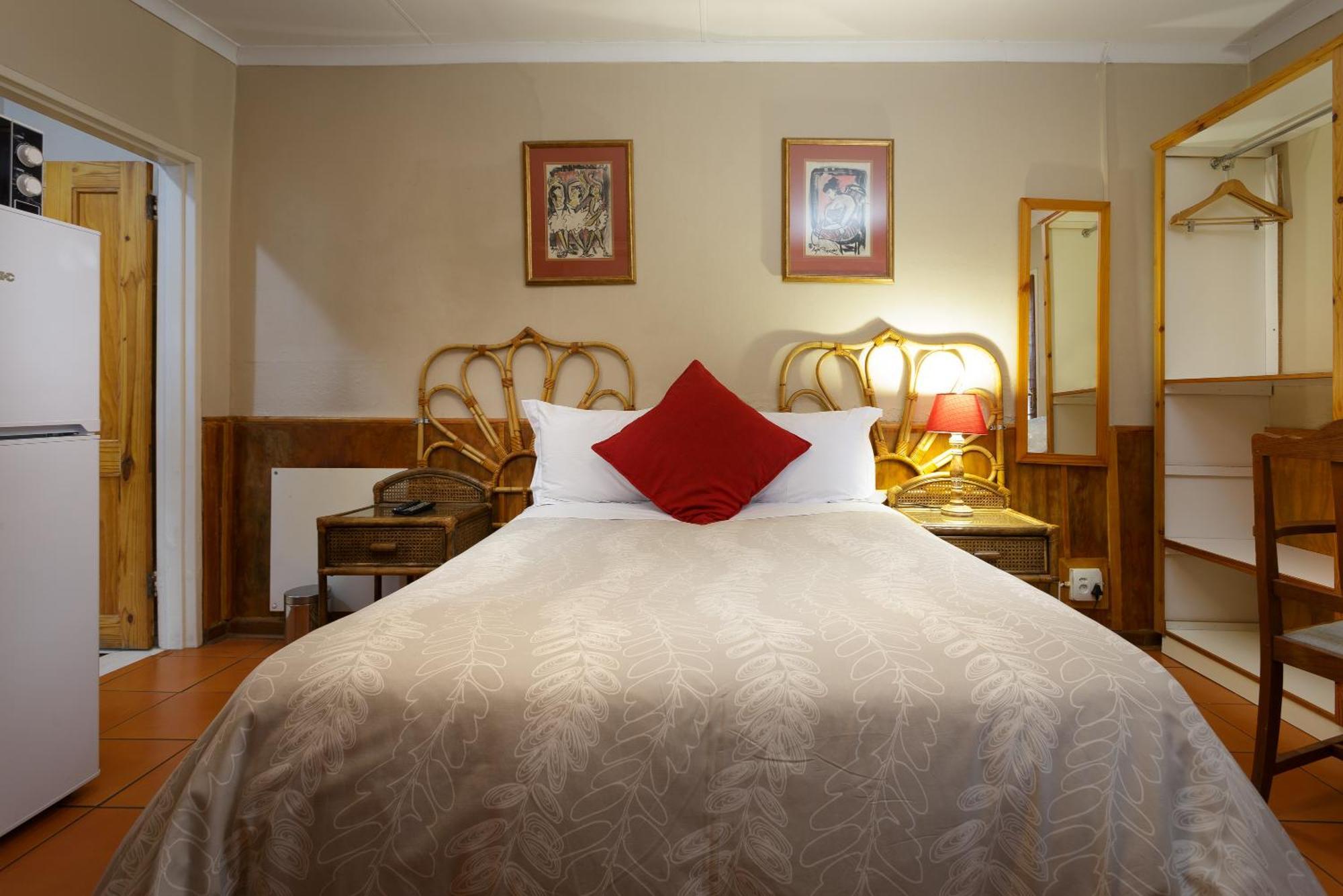 Horse And Mill Guesthouse 科尔斯伯格 外观 照片